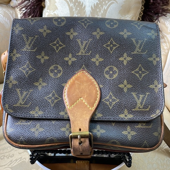 Louis Vuitton 1984 Cartouchiere Cross Body MM Code 8902 SL - Picture 2 of 14